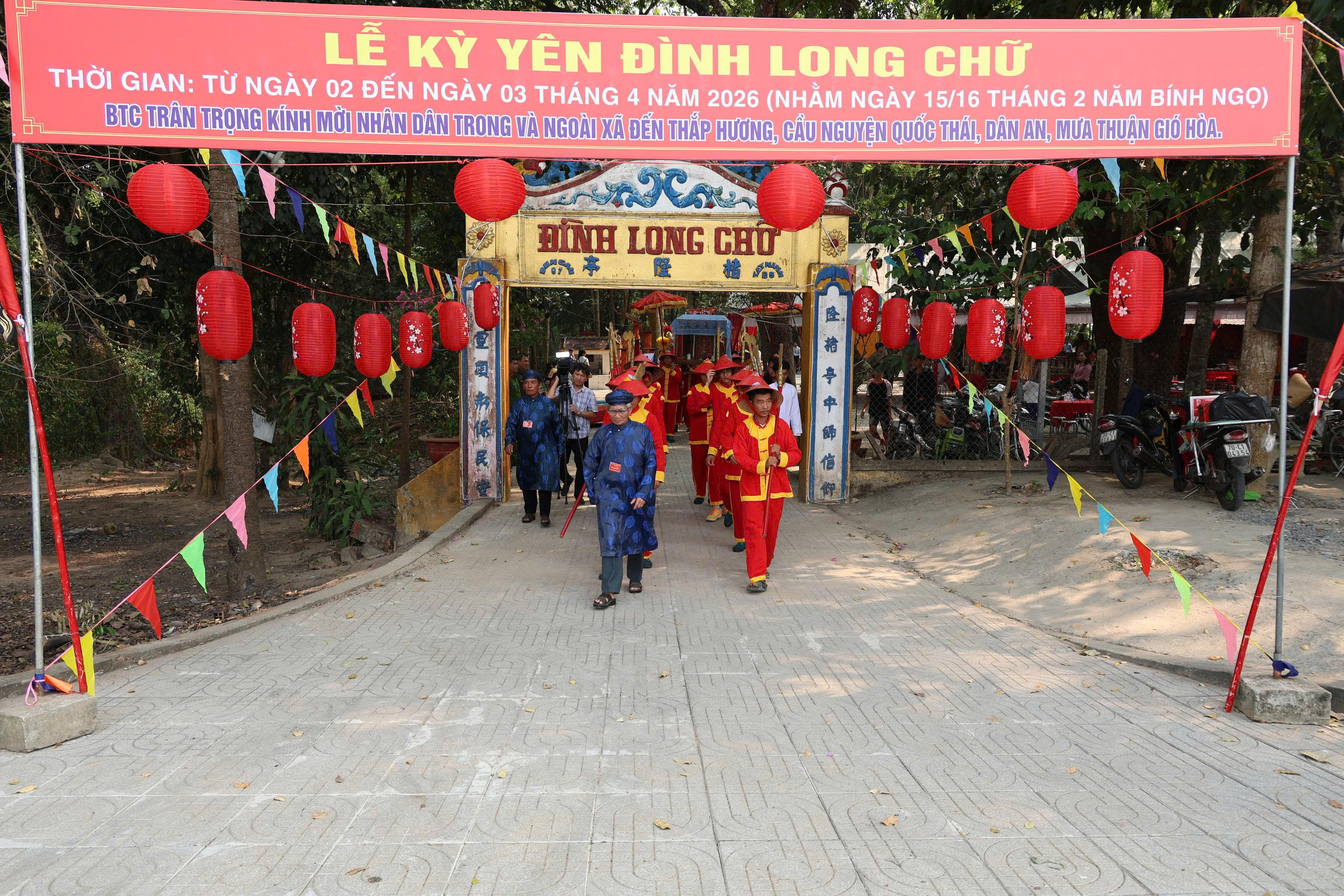 Di tích lịch sử Đình Long Chữ