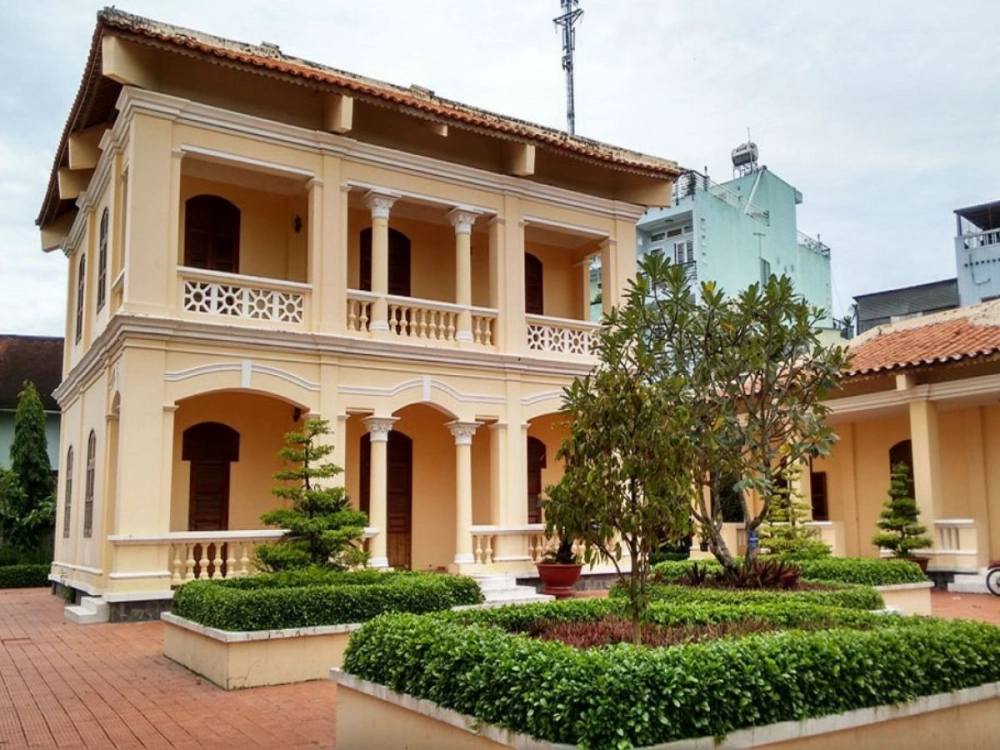 Di tích lịch sử Nhà Tổng Thận