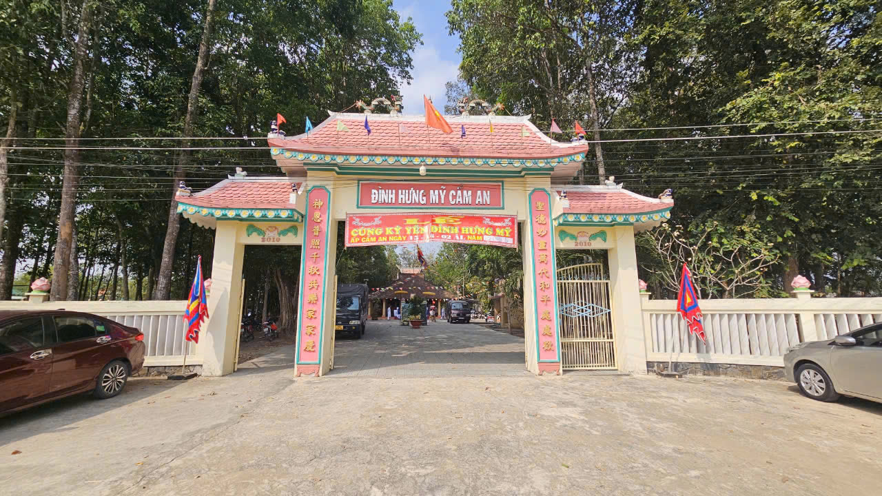 Di tích lịch sử Đình Cẩm An