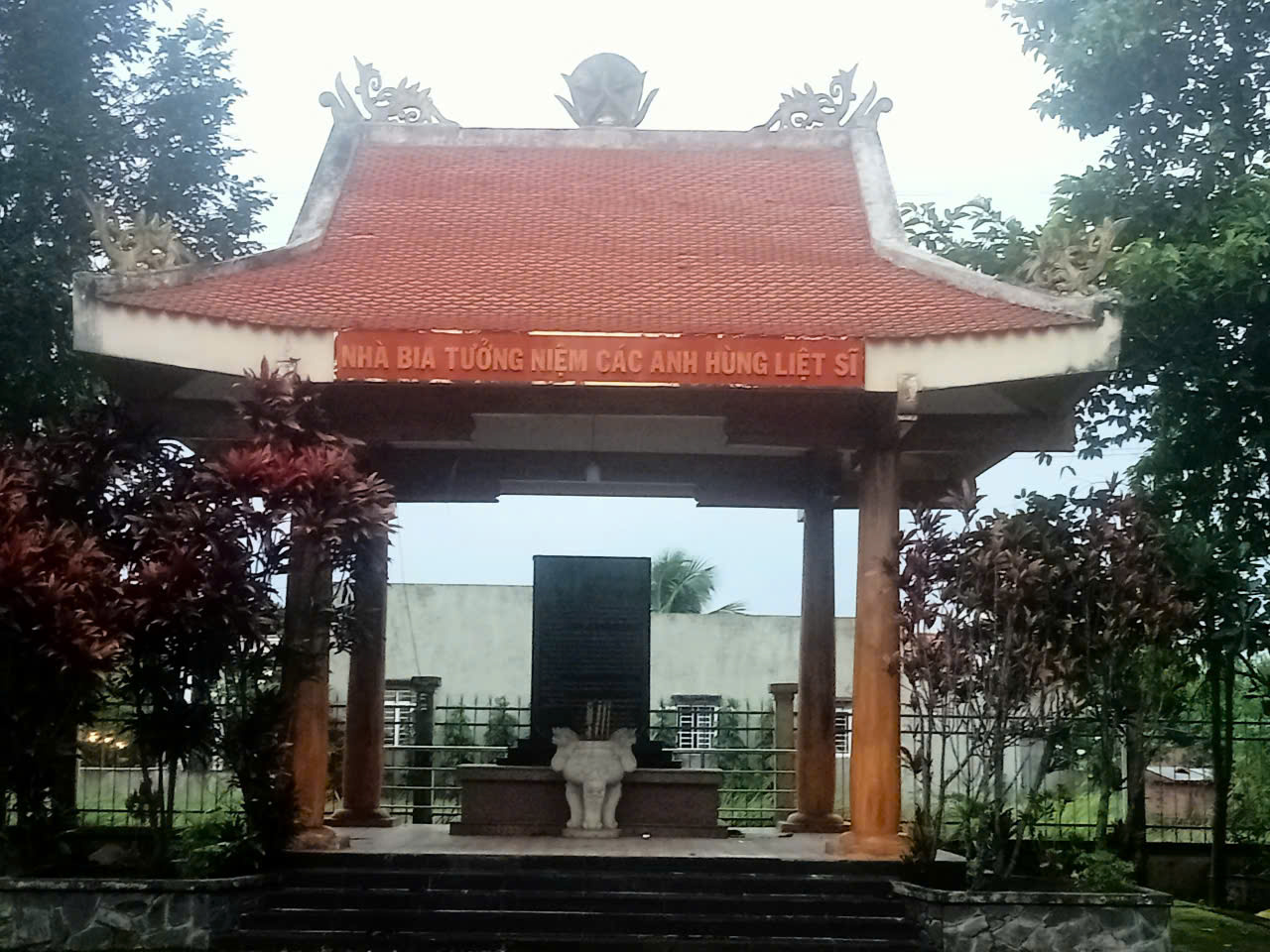 Di tích lịch sử Khu tưởng niệm cán bộ, chiến sĩ Sư đoàn 9 và Thanh niên xung phong Miền hy sinh trong chiến dịch Mậu Thân 1968