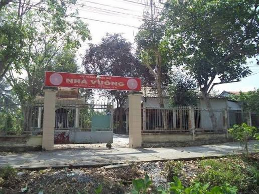 Di tích lịch sử Nhà Vuông
