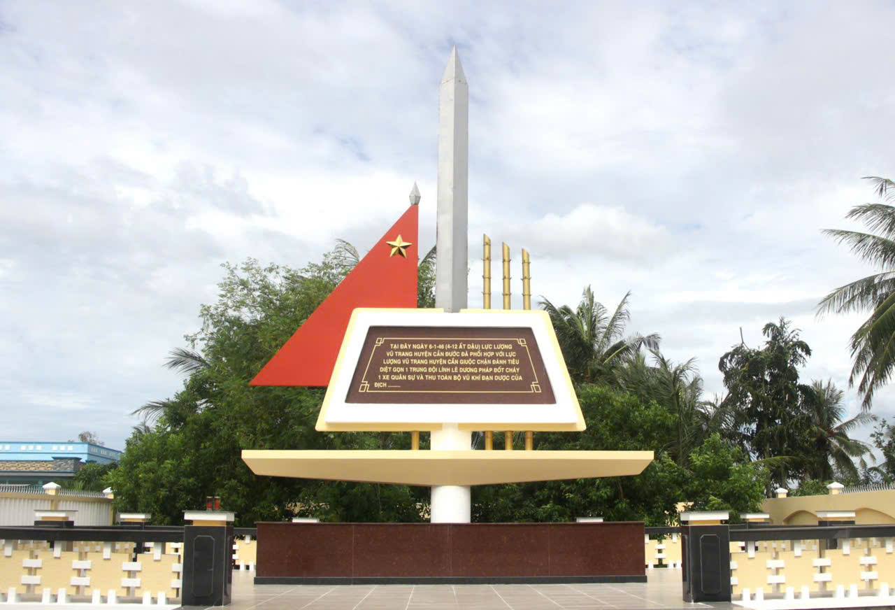 Di tích lịch sử Khu vực Nhà Dài