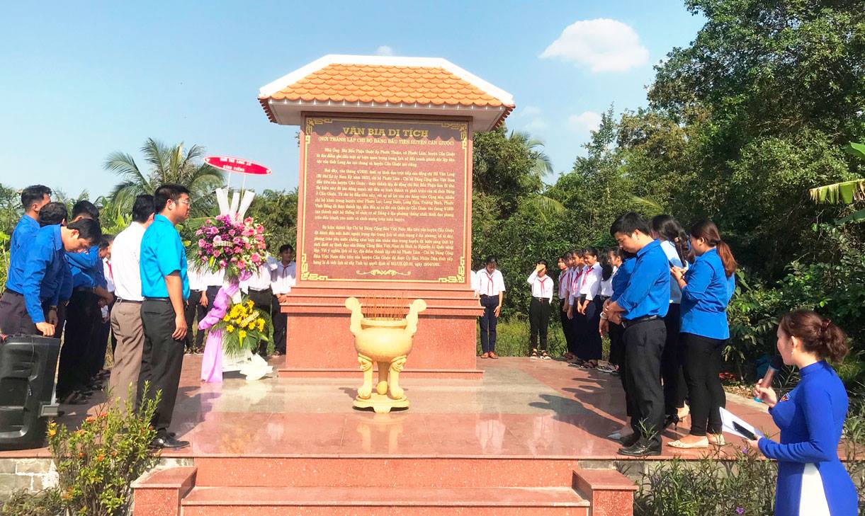 Di tích lịch sử Địa điểm thành lập chi bộ Đảng Cộng sản đầu tiên của huyện Cần Giuộc (Khu vực Gò Bà Sáu Ngọc)