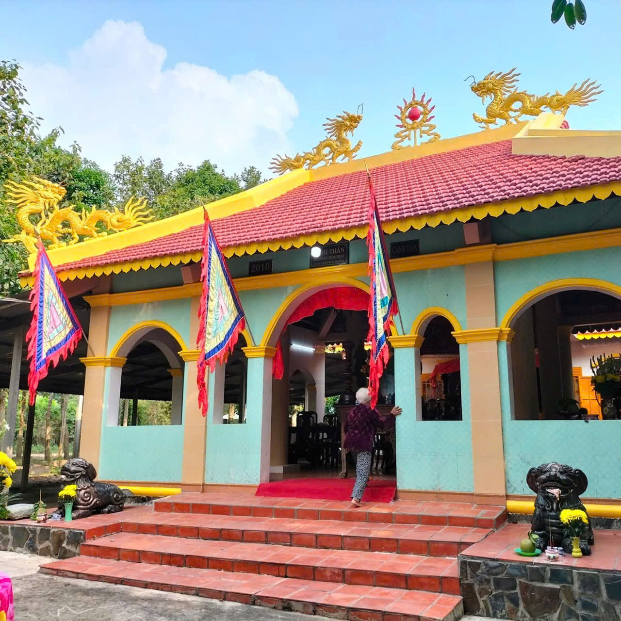 Di tích lịch sử Đình Đôn Thuận - Hưng Thuận