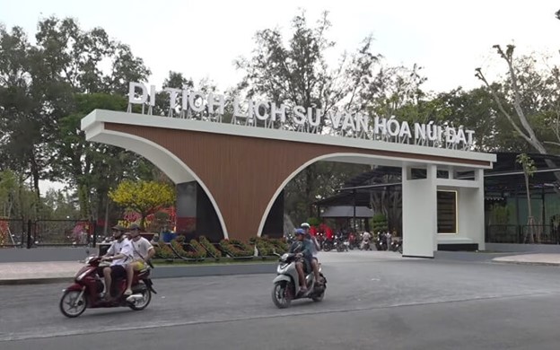 Di tích lịch sử Núi Đất