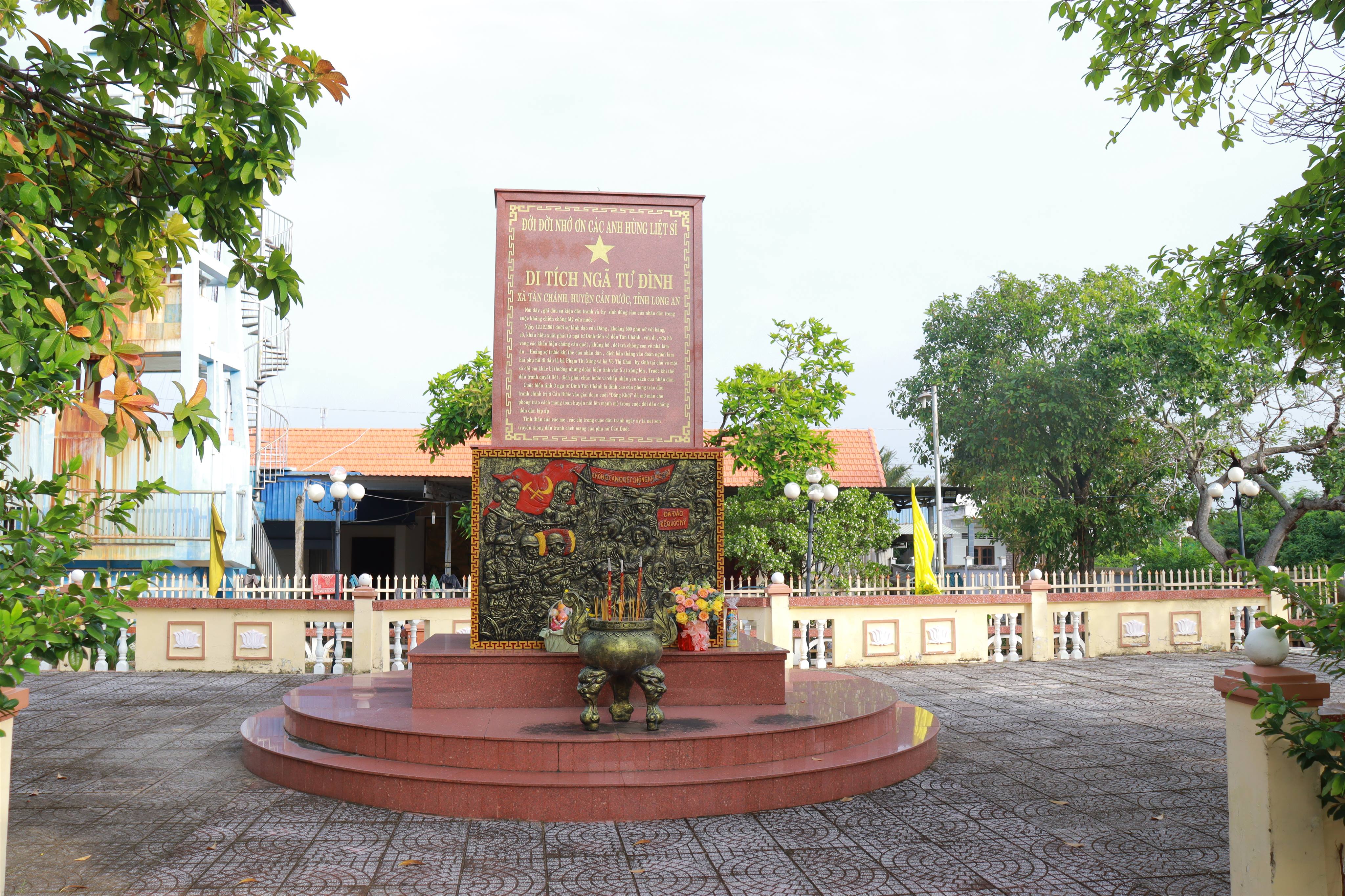 Di tích lịch sử Ngã ba Tân Chánh