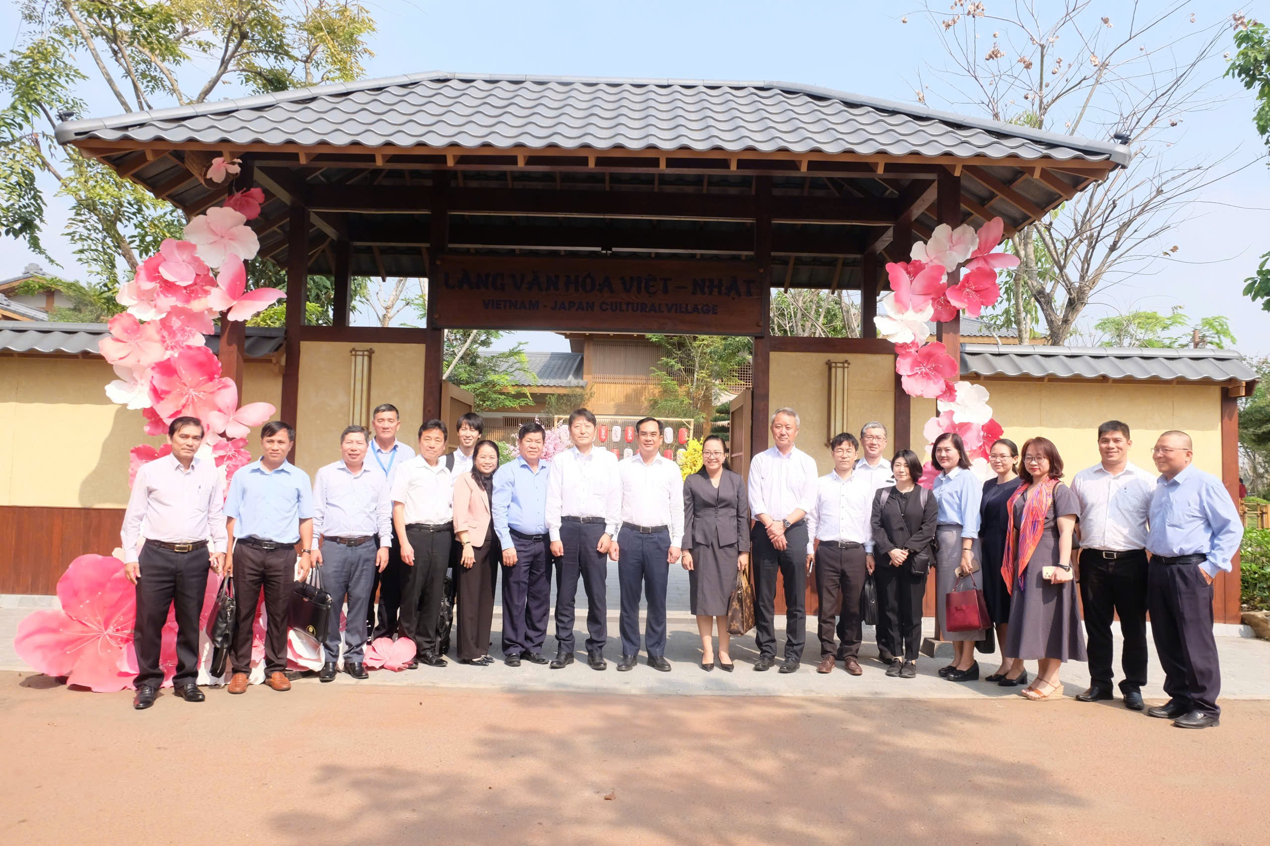 TÂY NINH MỞ RỘNG HỢP TÁC NÔNG NGHIỆP CÔNG NGHỆ CAO VÀ NĂNG LƯỢNG TÁI TẠO VỚI ĐOÀN CÔNG TÁC TỈNH YAMANASHI  (NHẬT BẢN)