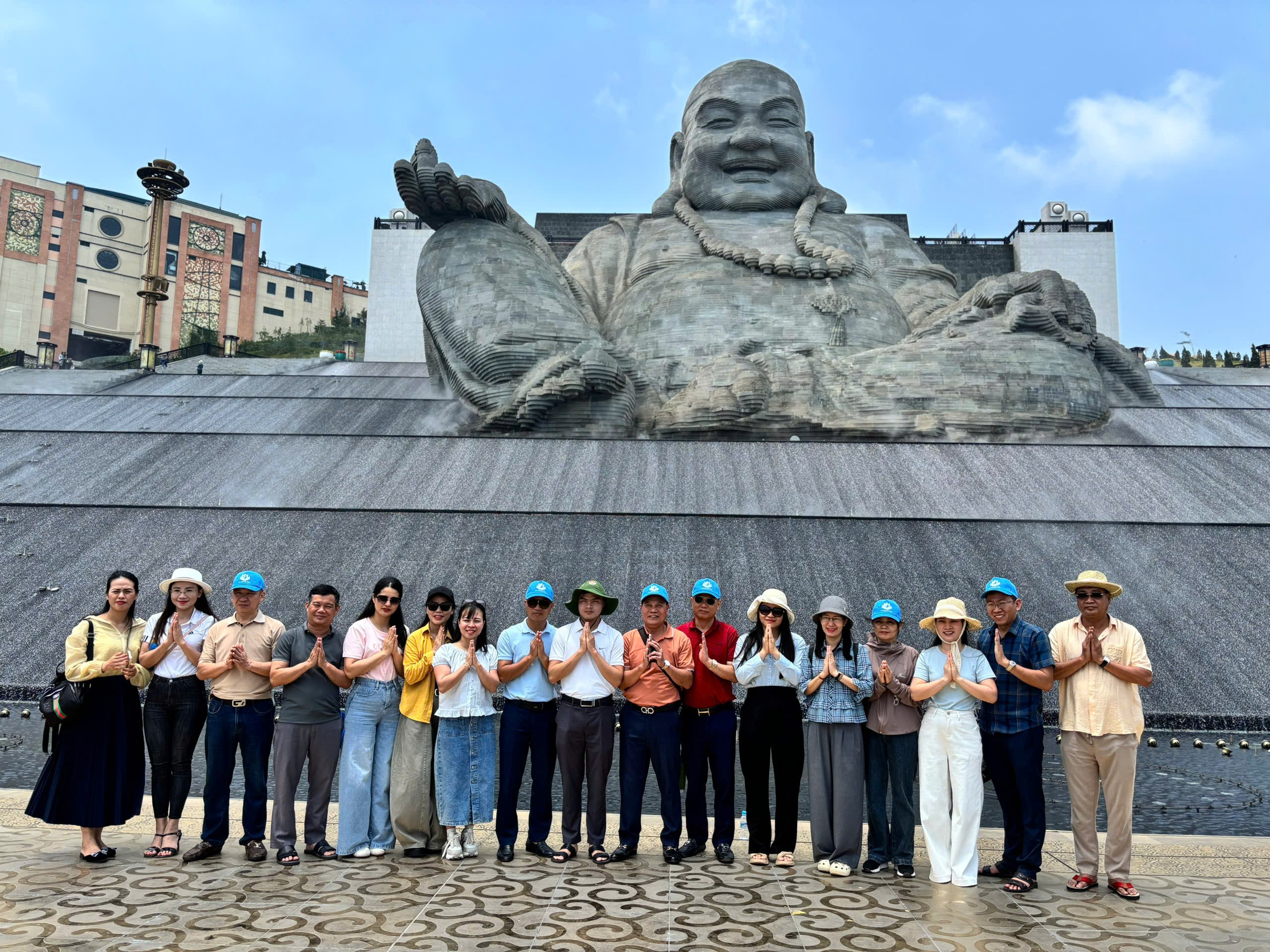 Tiếp đón đoàn đại biểu ngành văn hóa, thể thao và du lịch tỉnh Hà Tĩnh đến tham quan và giao lưu tại tỉnh Tây Ninh