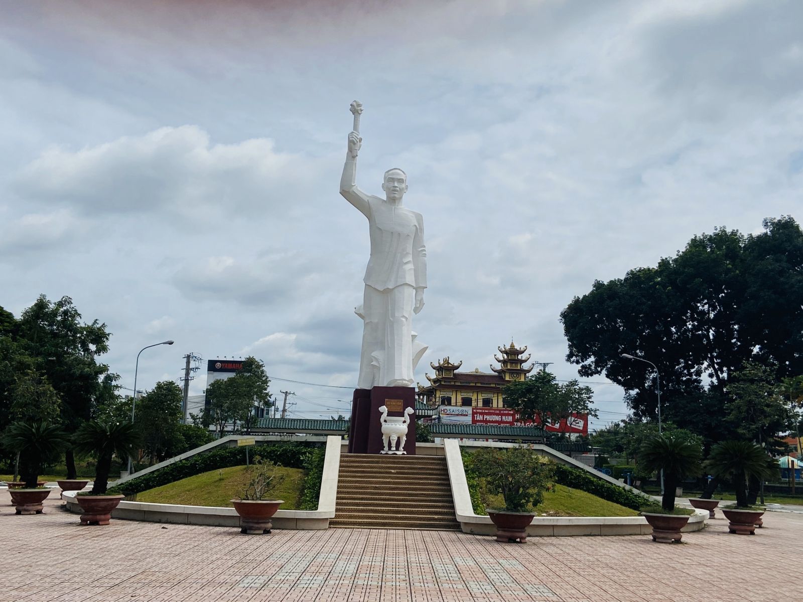 Đồng chí Võ Văn Tần sống mãI trong lòng dân