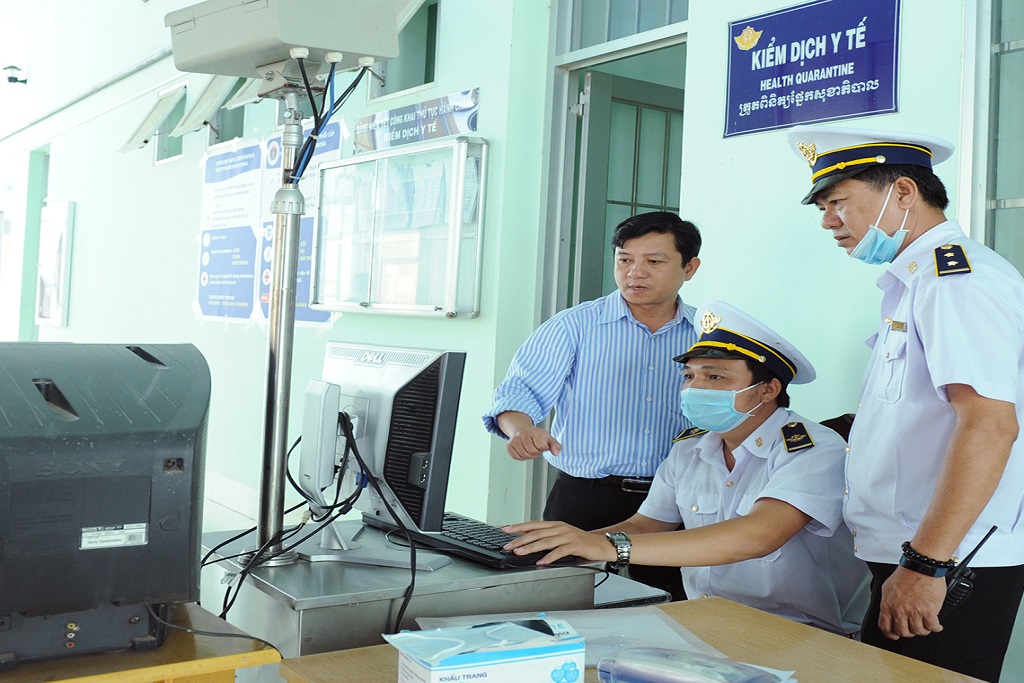 Kiểm tra công tác phòng, chống dịch bệnh do virus corona tại khu vực biên giới