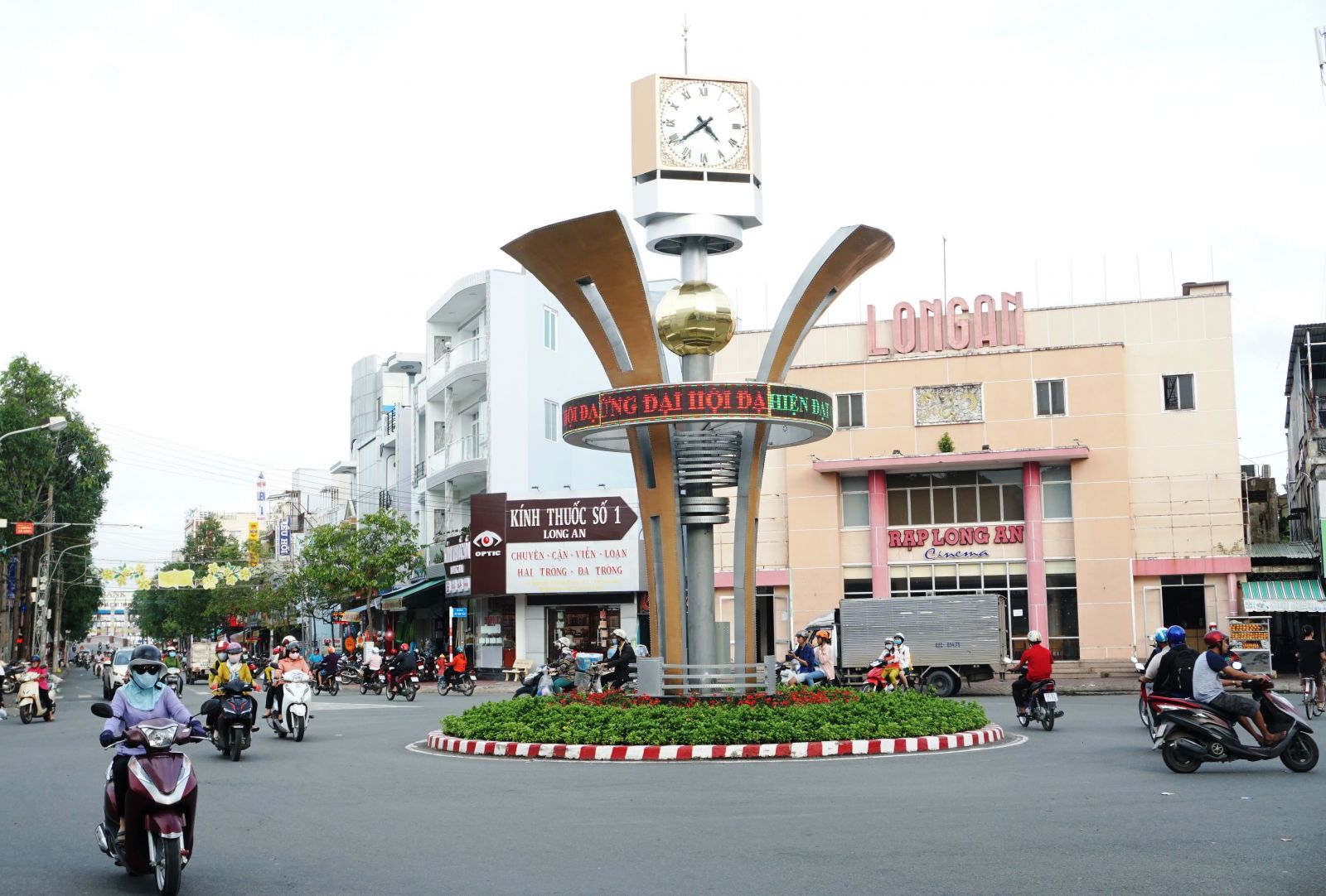 Những công trình chào mừng 10 năm thành lập TP.Tân An