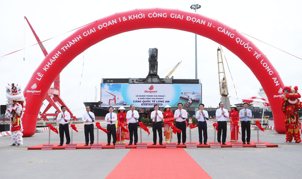 Phó Thủ tướng Thường trực Chính phủ - Trương Hòa Bình dự lễ khánh thành Cảng Quốc tế Long An